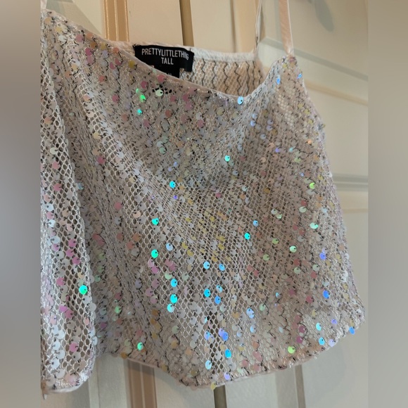 PrettyLittleThing White Sequin Crop Camisole Size 8 - Picture 5 of 5